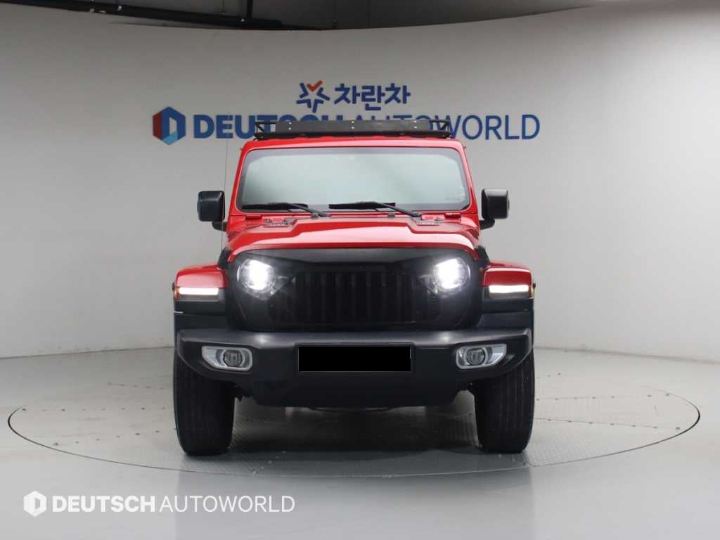 Jeep Wrangler — photo 03