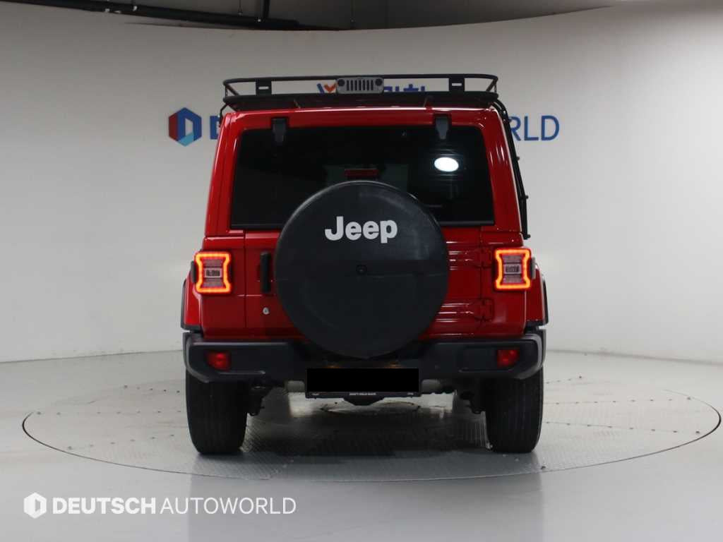 Jeep Wrangler — photo 04