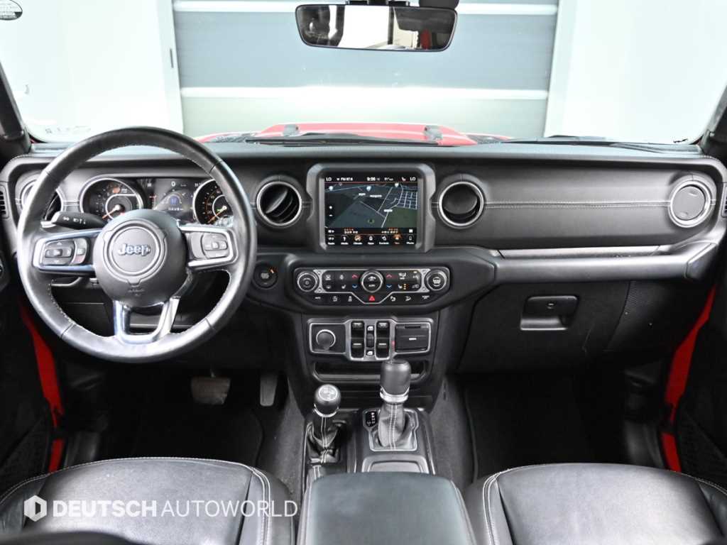 Jeep Wrangler — photo 07