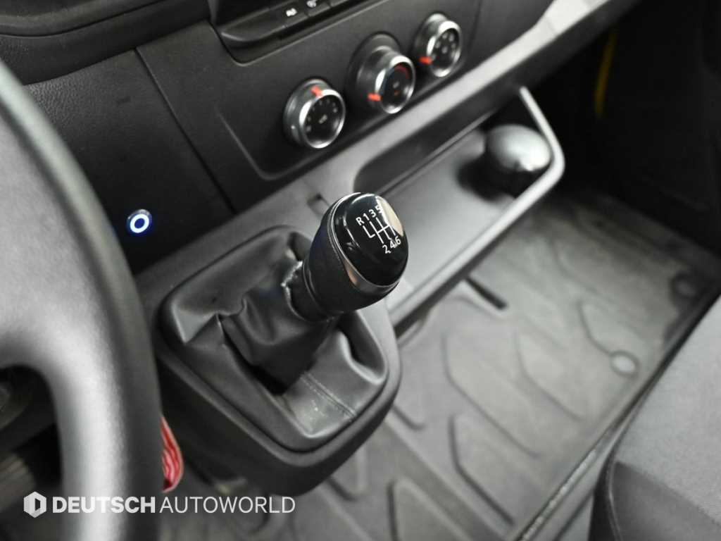 RENAULT Master — photo 09