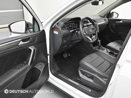 Volkswagen Tiguan — photo 11