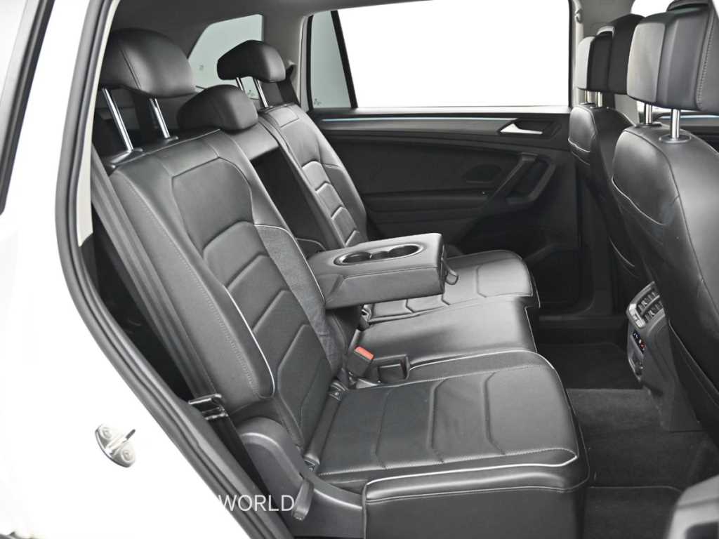 Volkswagen Tiguan — photo 12
