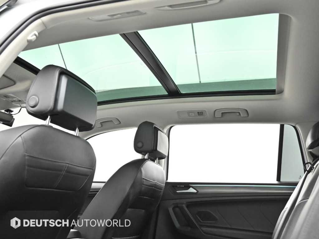 Volkswagen Tiguan — photo 18