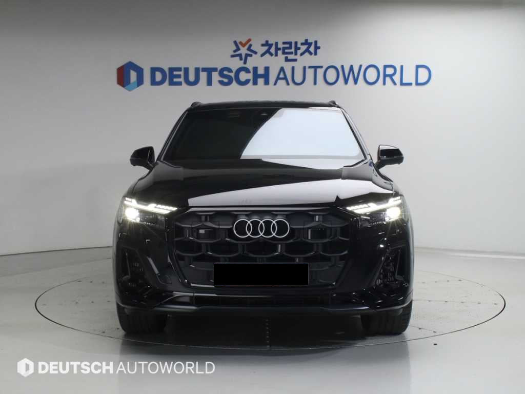 Audi Q7 — photo 03