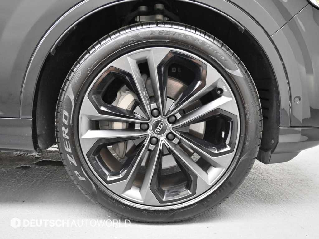 Audi Q7 — photo 05