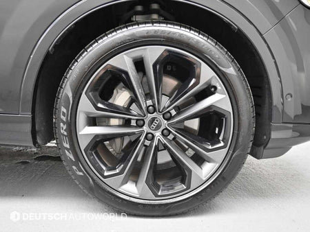 Audi Q7 — photo 05