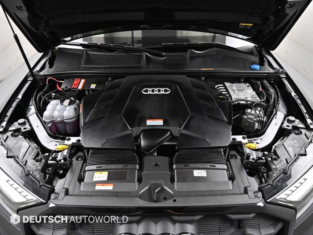 Audi Q7 — photo 06