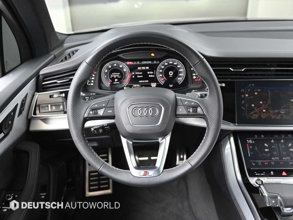 Audi Q7 — photo 13