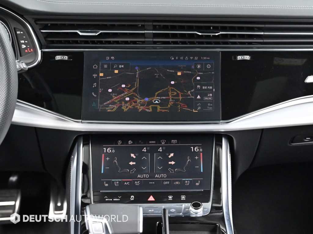 Audi Q7 — photo 14