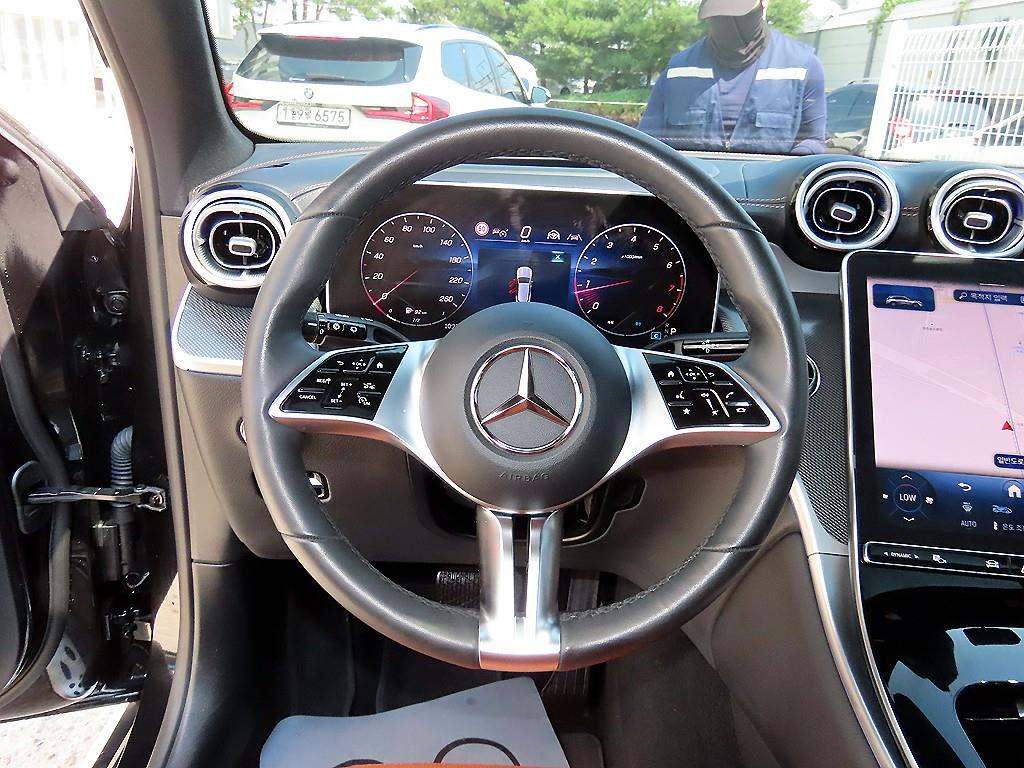 Mercedes-Benz GLC-Class — photo 08