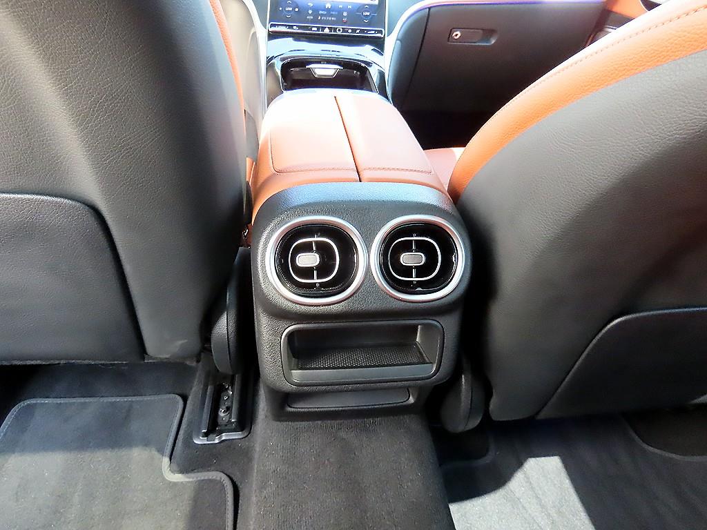 Mercedes-Benz GLC-Class — photo 14
