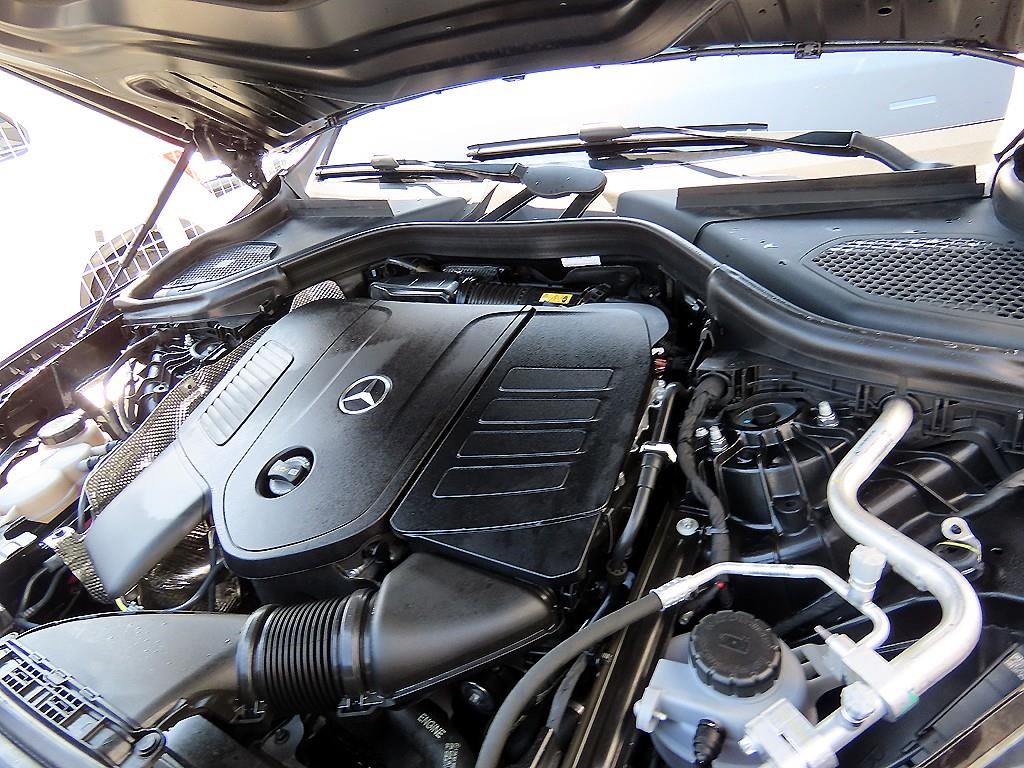 Mercedes-Benz GLC-Class — photo 19