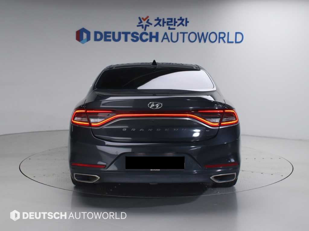 Hyundai Grandeur — photo 04
