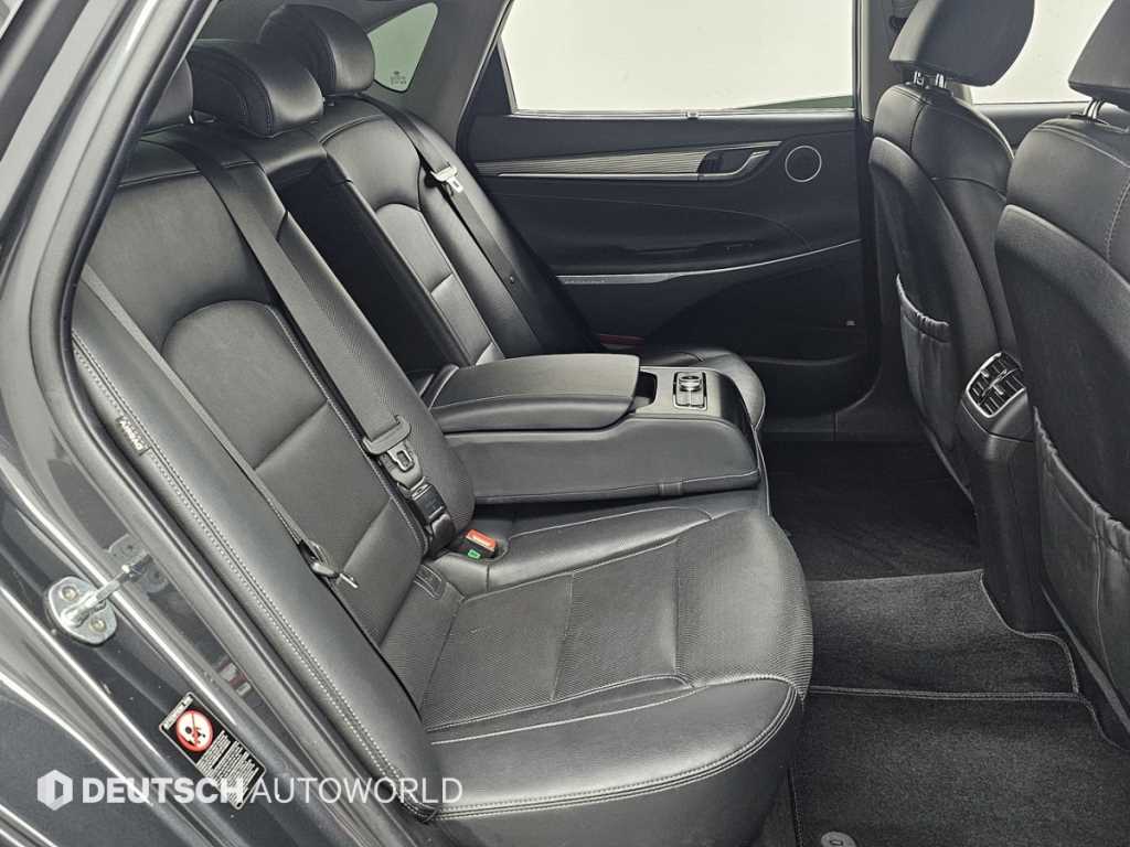 Hyundai Grandeur — photo 12