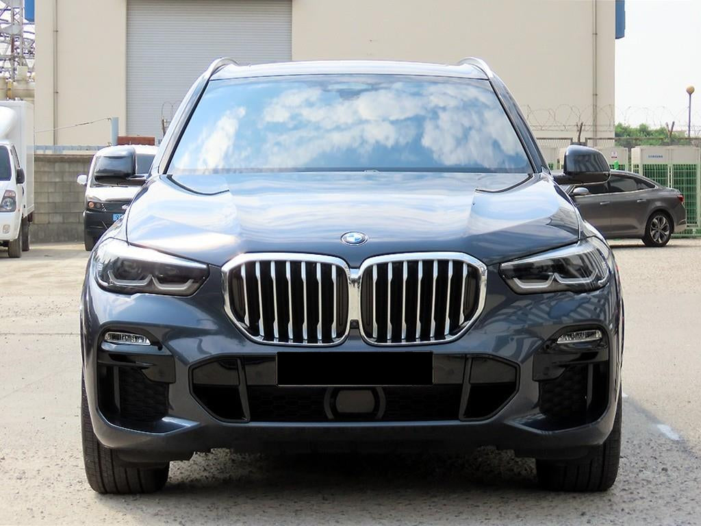 BMW X5 — photo 01