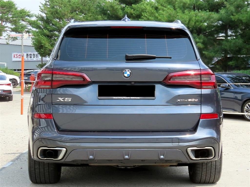 BMW X5 — photo 04