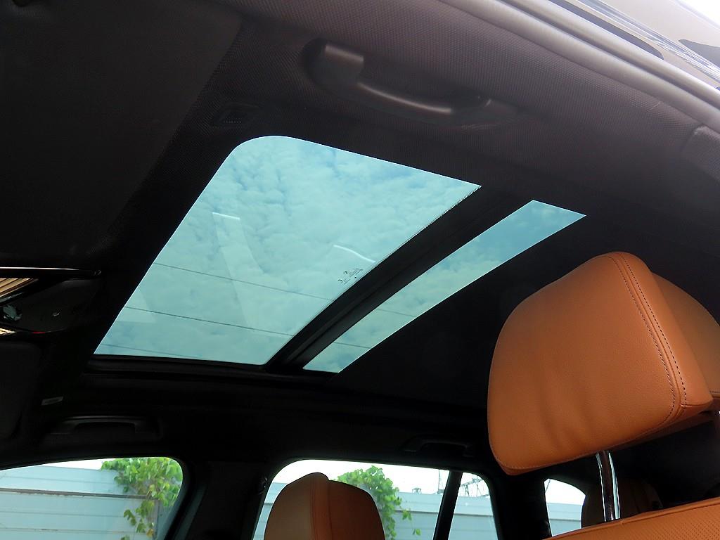 BMW X5 — photo 18