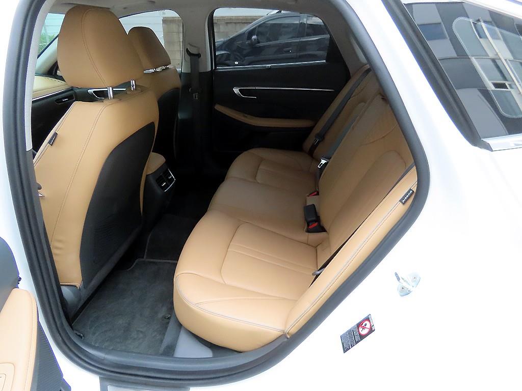 Hyundai Sonata — photo 06
