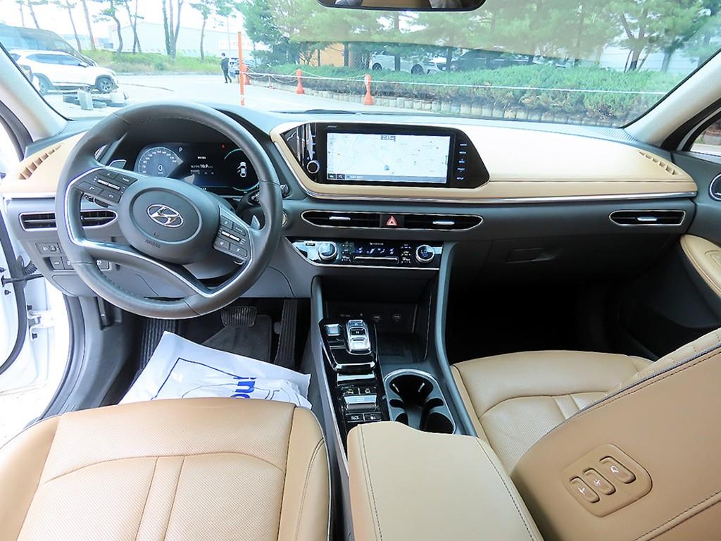 Hyundai Sonata — photo 07
