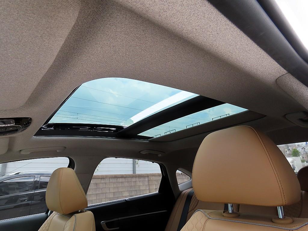 Hyundai Sonata — photo 16