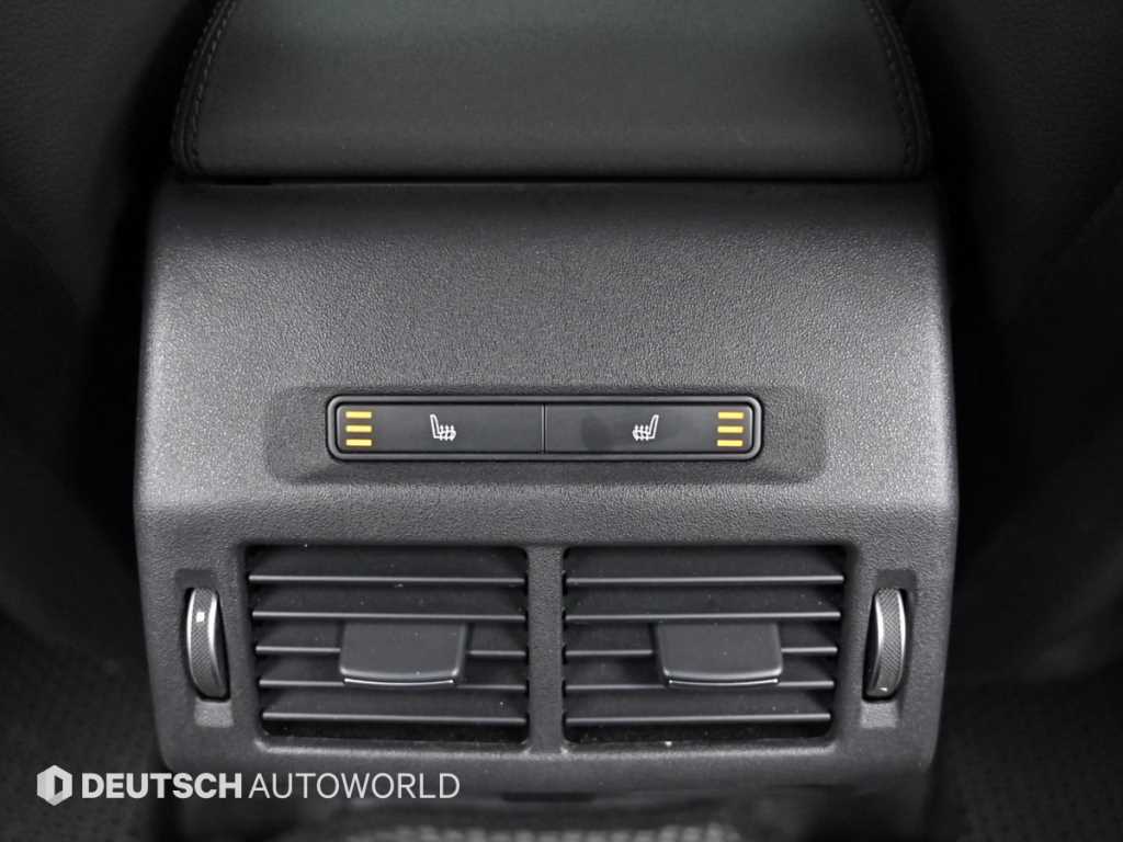 Land Rover Discovery Sport — photo 16