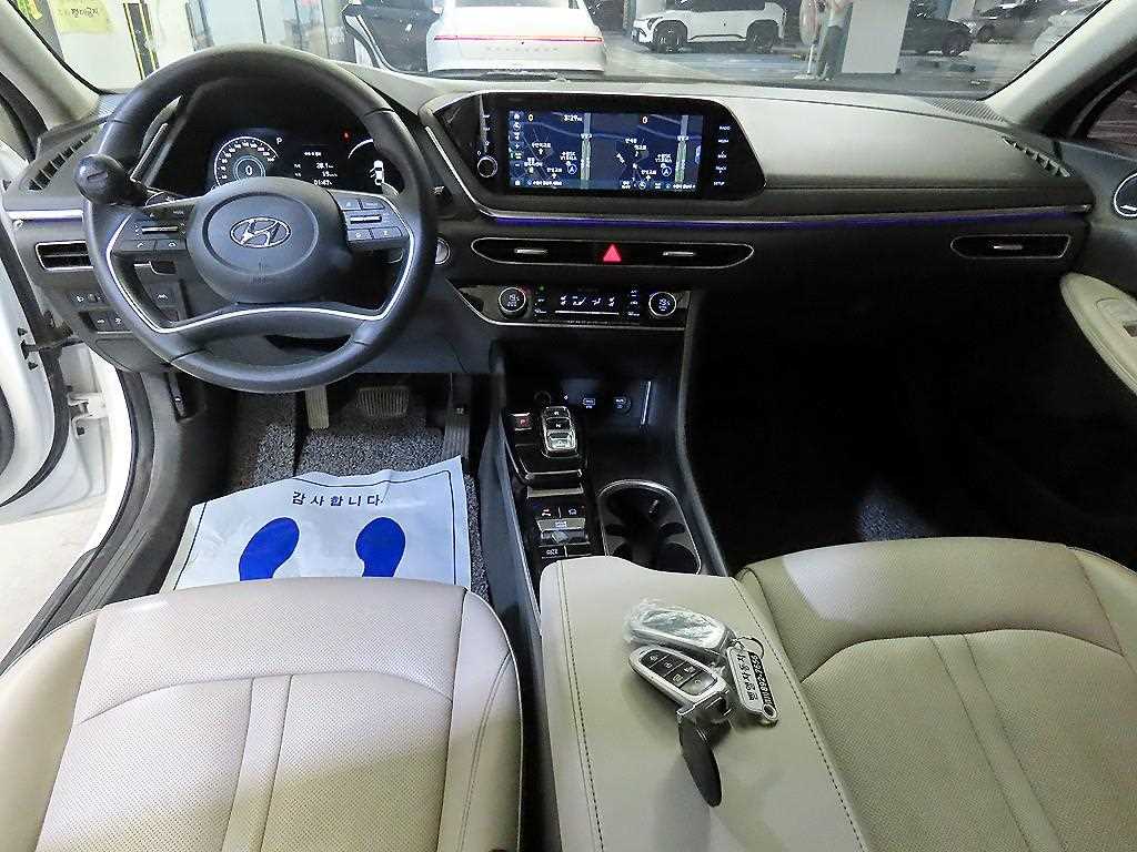 Hyundai Sonata — photo 01
