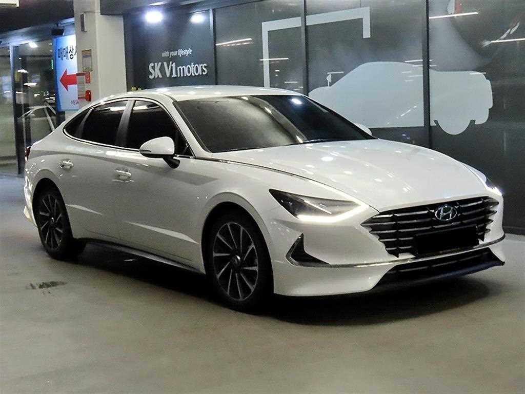 Hyundai Sonata — photo 02