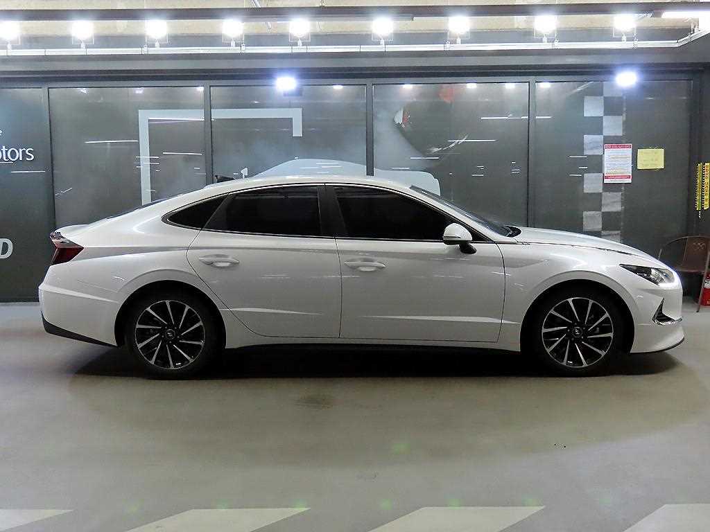 Hyundai Sonata — photo 04