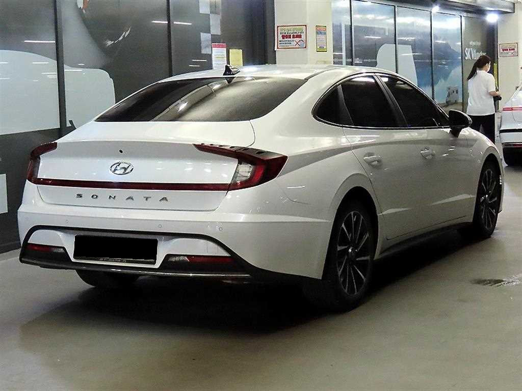 Hyundai Sonata — photo 05