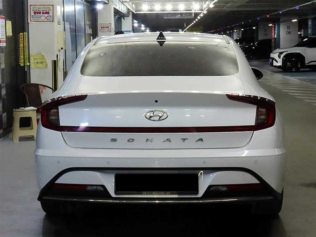 Hyundai Sonata — photo 06