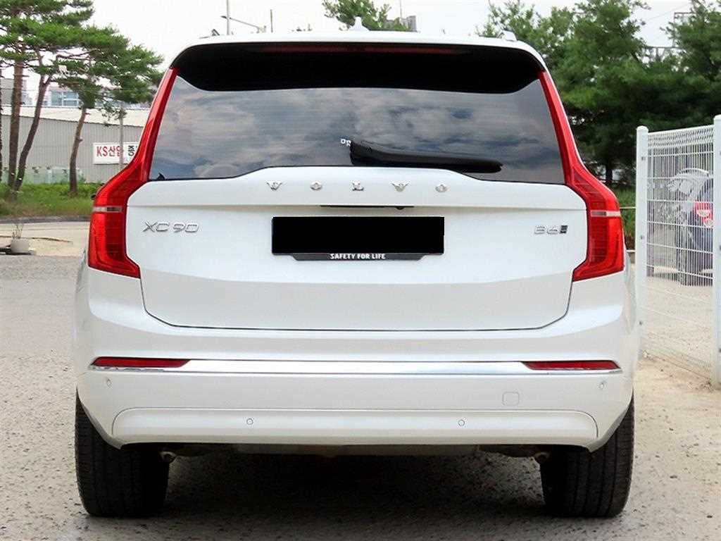 Volvo XC90 — photo 04