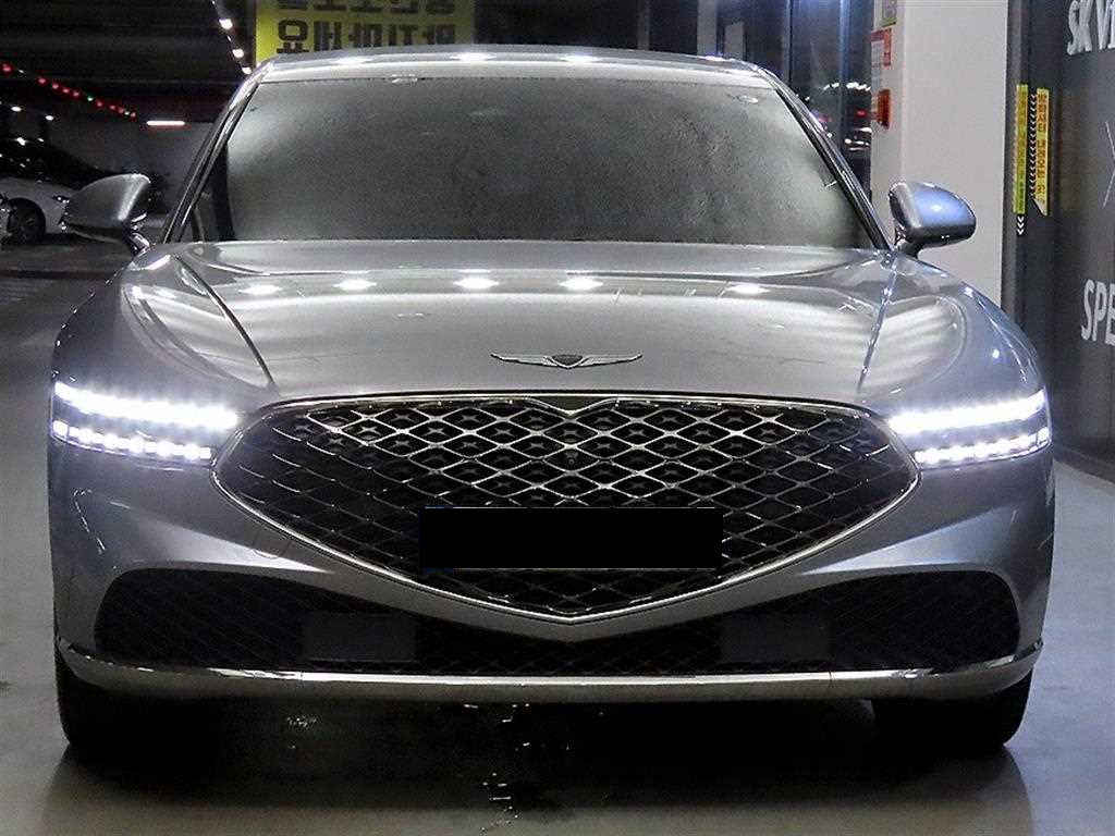 Genesis G90 — photo 02