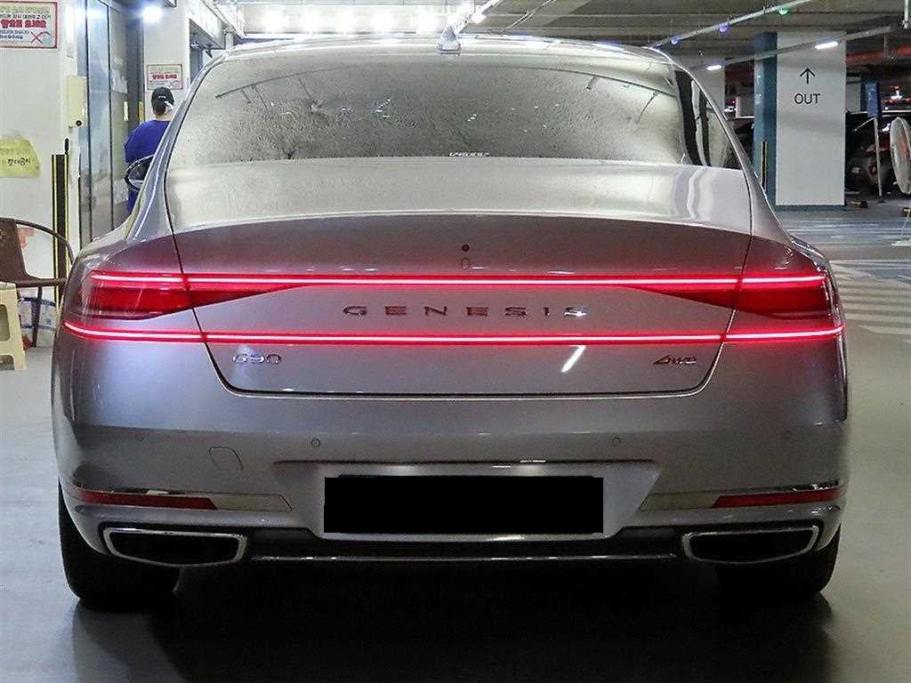 Genesis G90 — photo 05