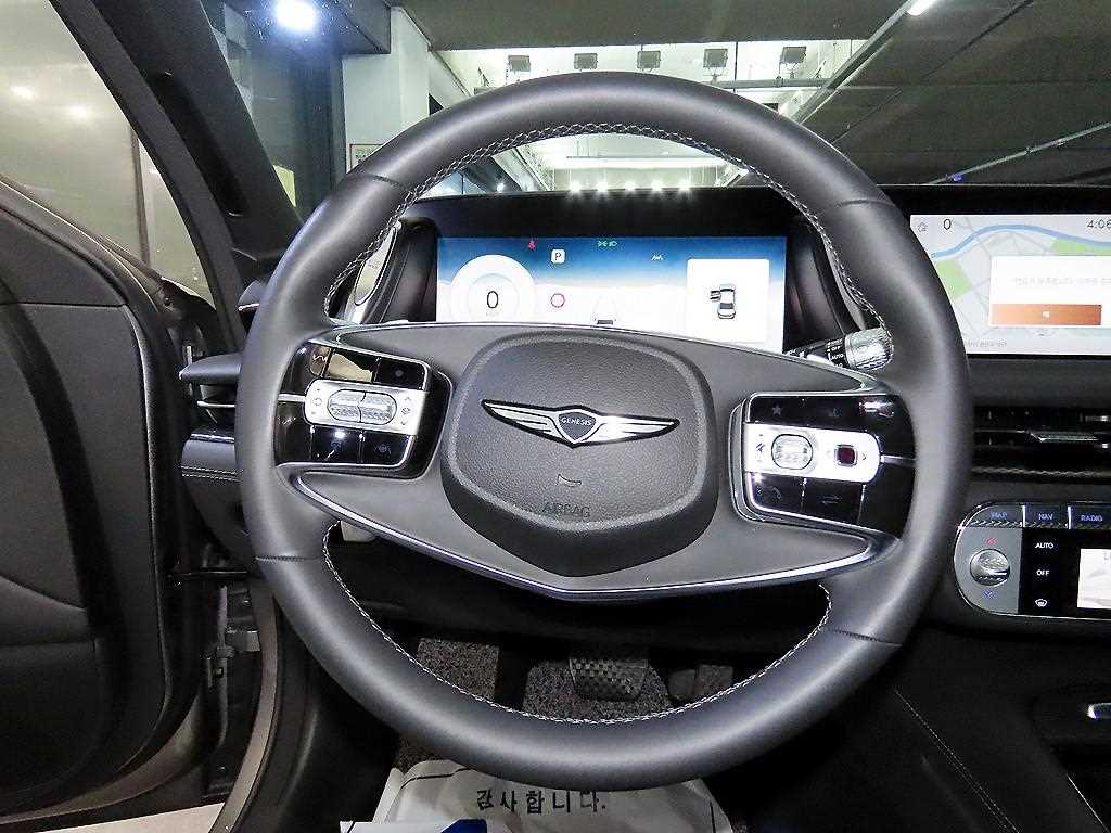 Genesis G90 — photo 08