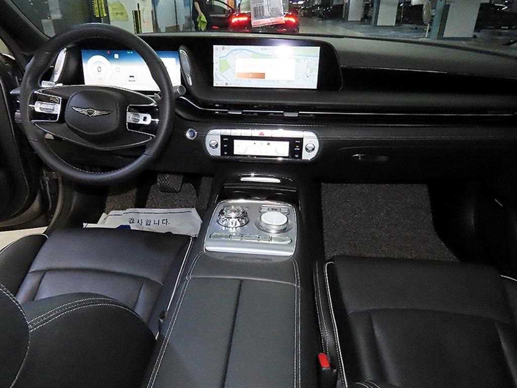 Genesis G90 — photo 10