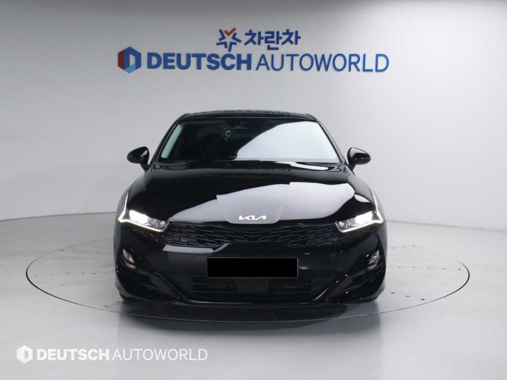 Kia K5 — photo 03