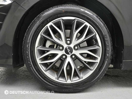 Kia K5 — photo 05