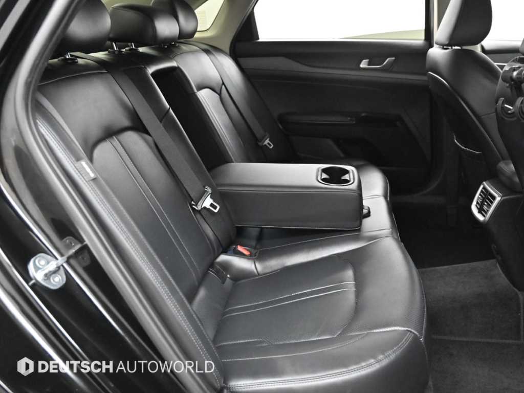 Kia K5 — photo 12