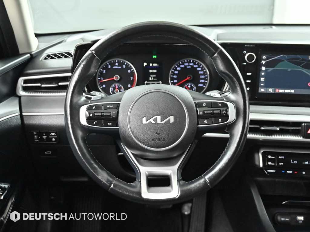 Kia K5 — photo 13