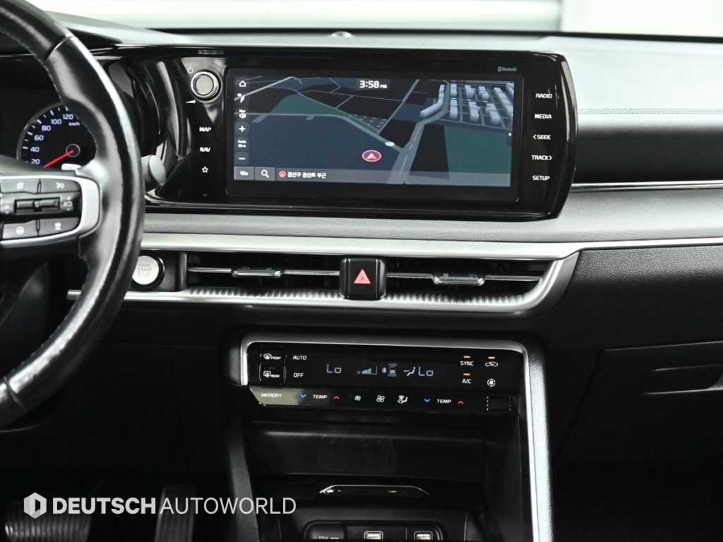 Kia K5 — photo 14
