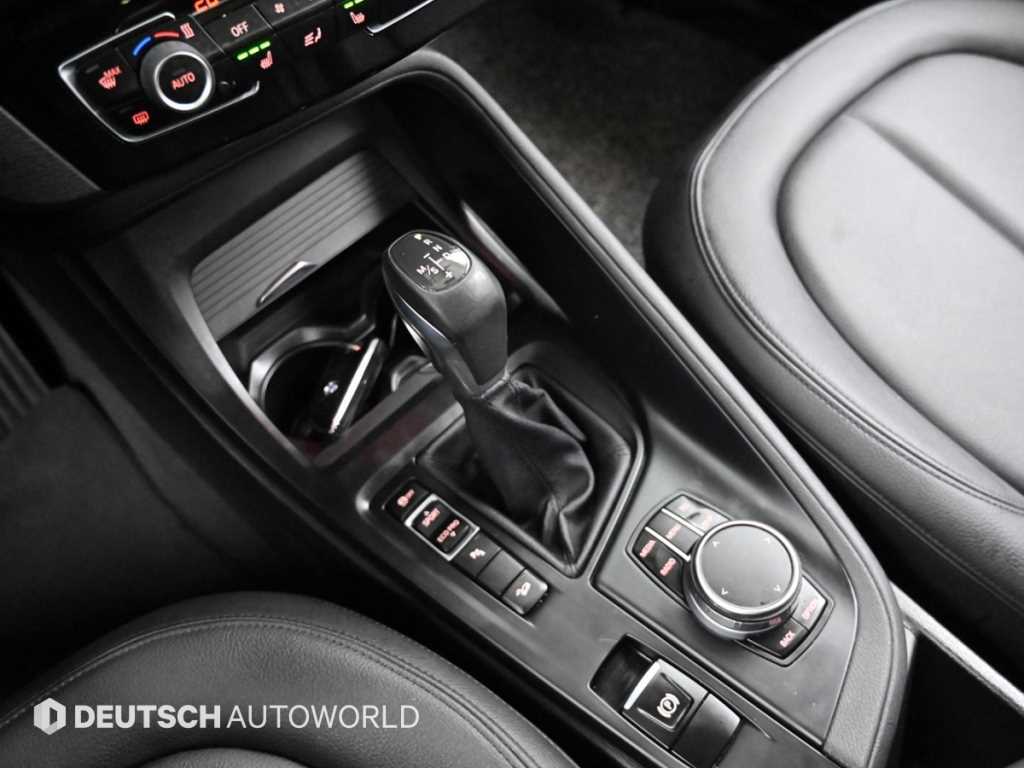 BMW X1 — photo 09