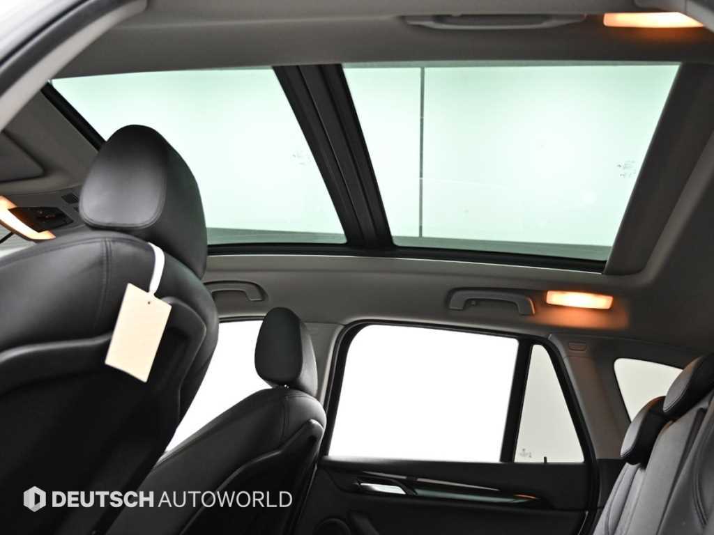 BMW X1 — photo 18