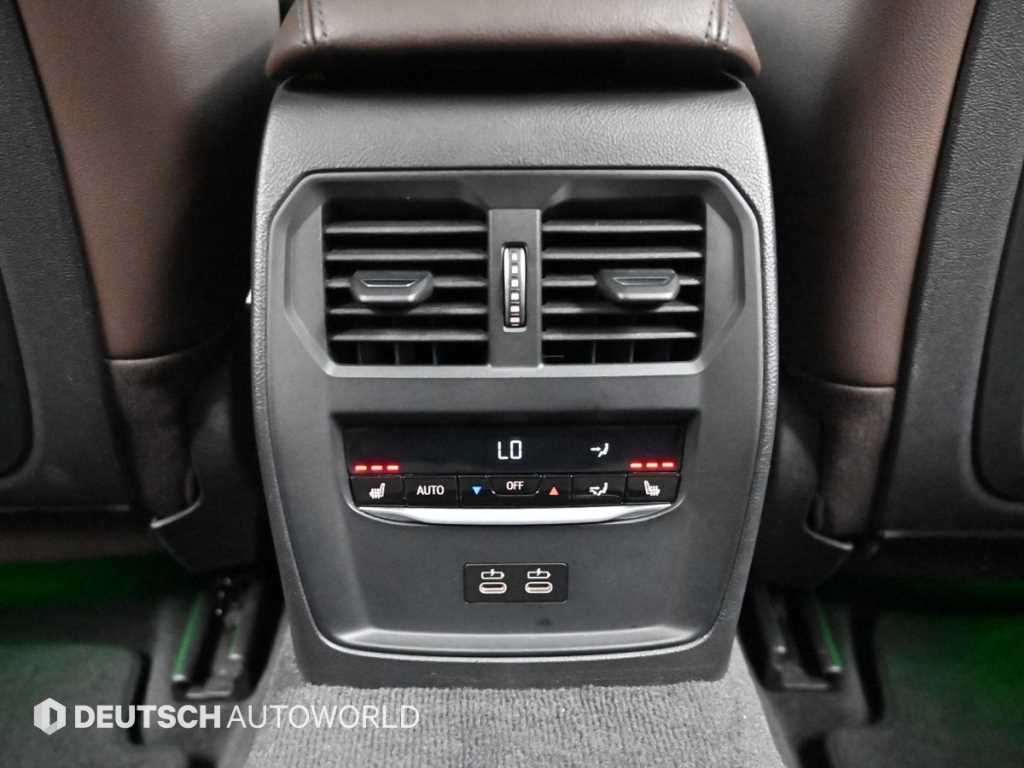 BMW 3-Series — photo 16