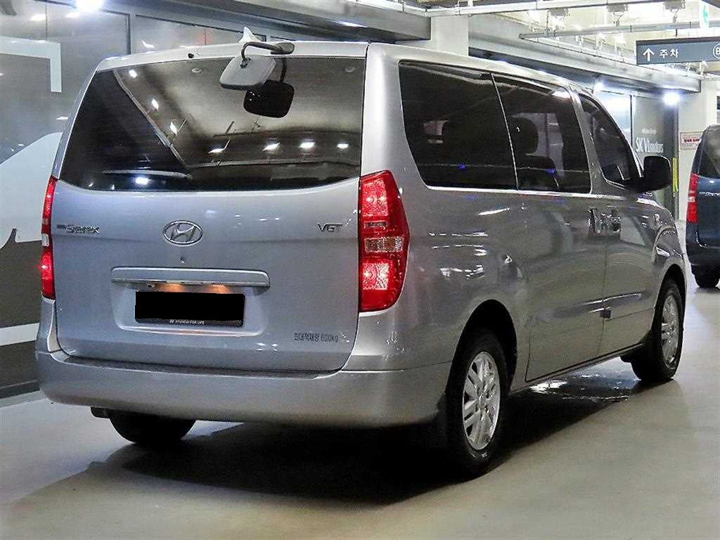 Hyundai Starex — photo 04