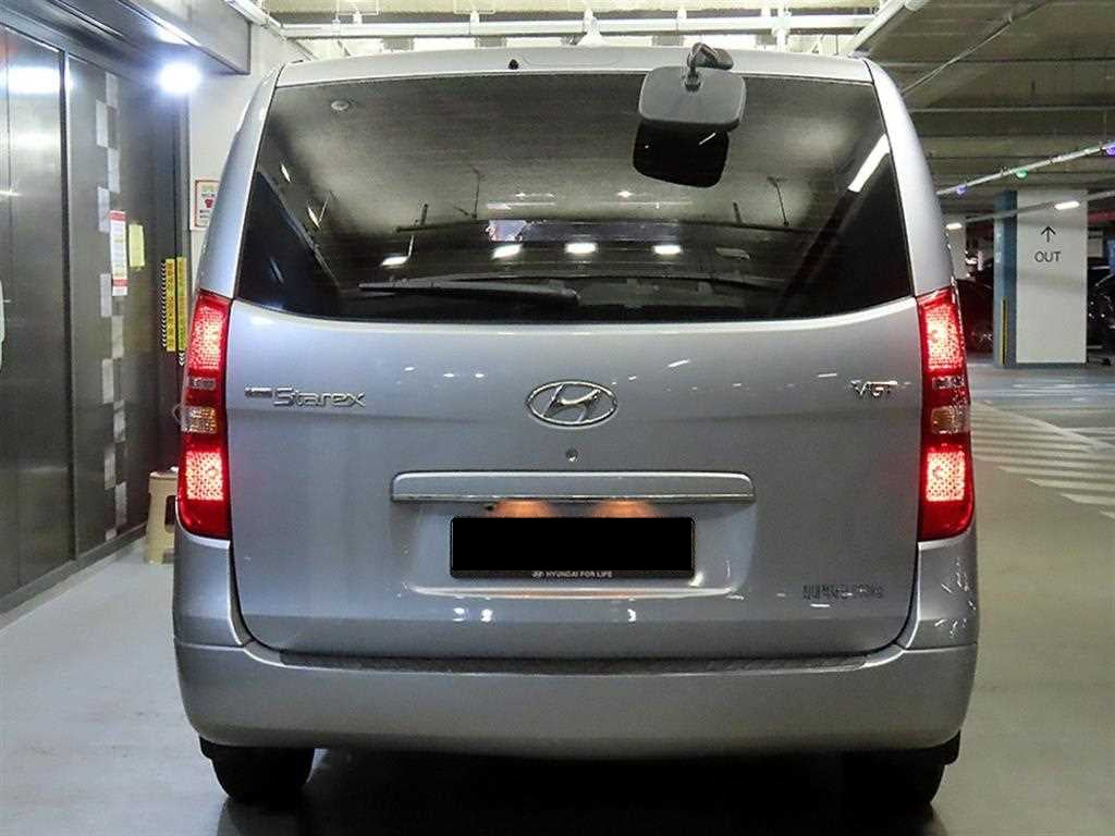 Hyundai Starex — photo 05