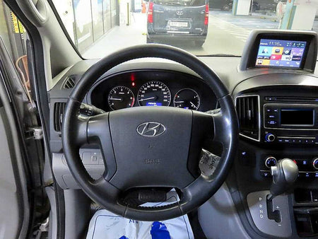 Hyundai Starex — photo 08