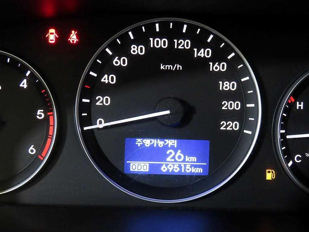 Hyundai Starex — photo 09