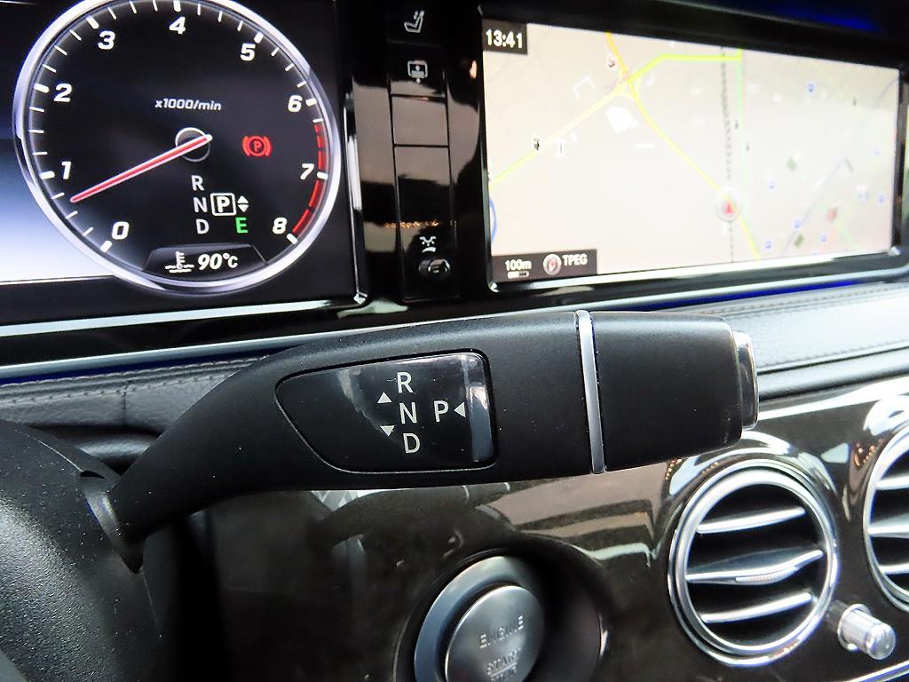Mercedes-Benz S-Class — photo 10