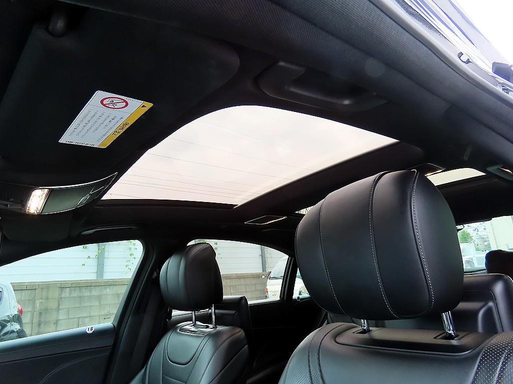 Mercedes-Benz S-Class — photo 17