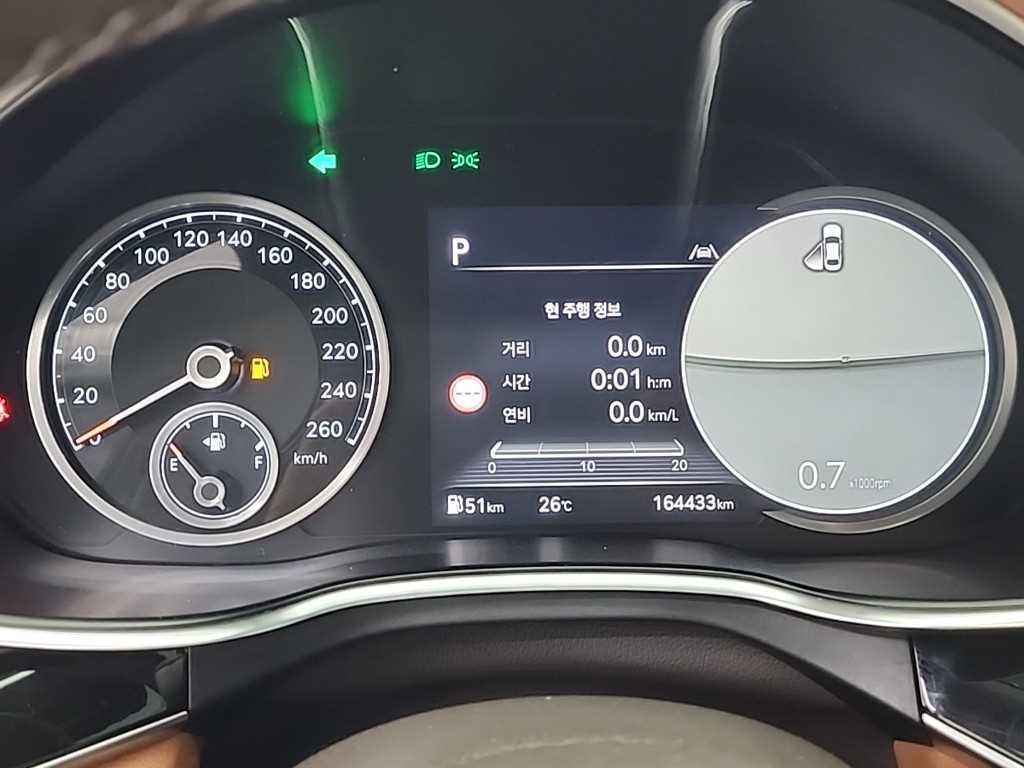 Genesis G80 — photo 06